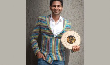 After his win at Dallas South Asian Film Festival, Vaibhav Tatwawadi recounts how he bagged the much loved Nirmal Pathak Ki Ghar Wapsi