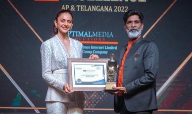 ET Excellence Award for Education Revolutionist Dr. Surya Chundi