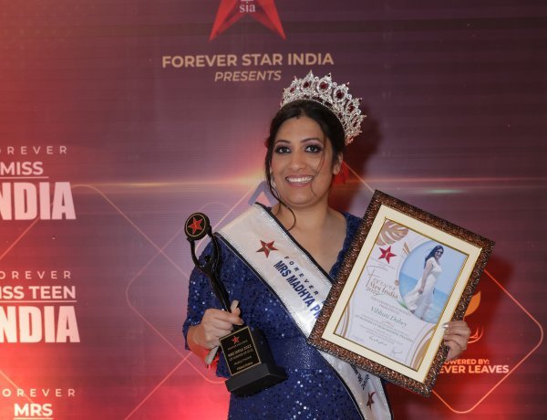 Mrs India 2022 Vibhuti Dubey first runner up from Madhya Pradesh